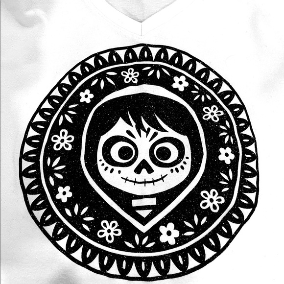 Women Time & Tru “Coco” Theme T-shirt - Picture 2 of 2